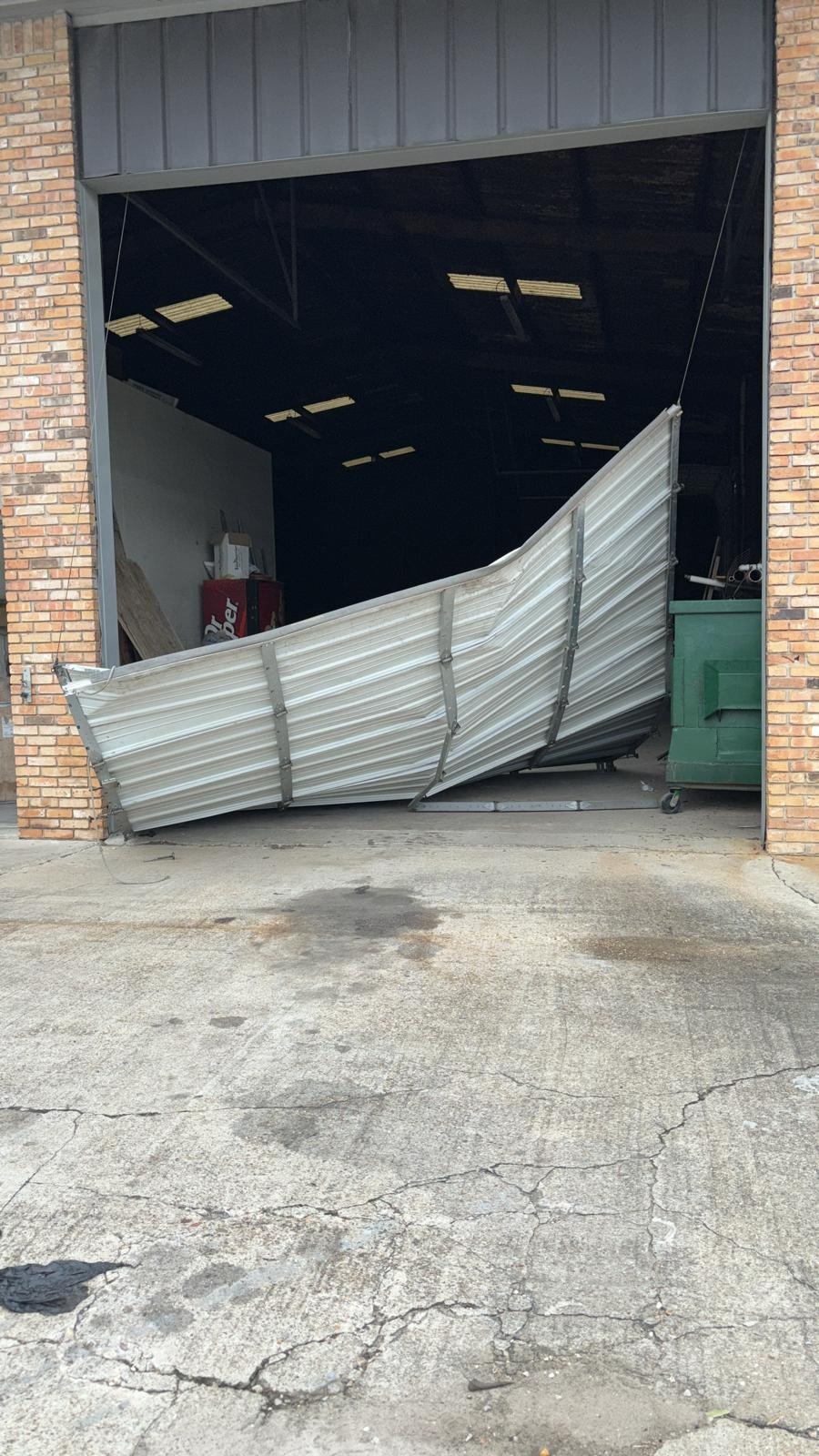 # Garage Door Repair in Pearland, TX – Expert Service When it comes to protecting your home or business, your garage... - Lemus Garage Door Services Sugar Land TX