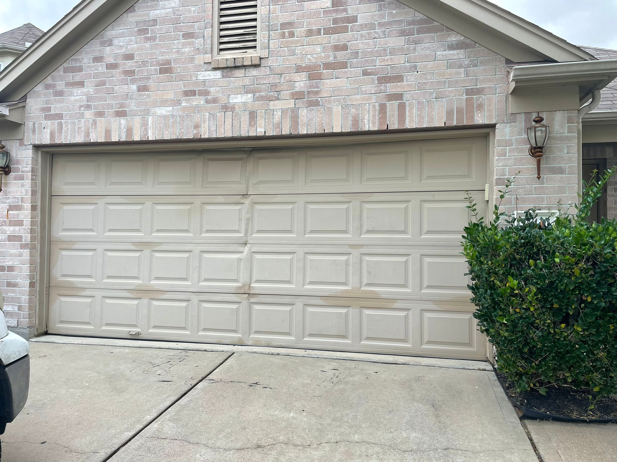 Garage Door Spring Broke? Here's What Houston Homeowners Need to Know - Lemus Garage Door Services Sugar Land TX